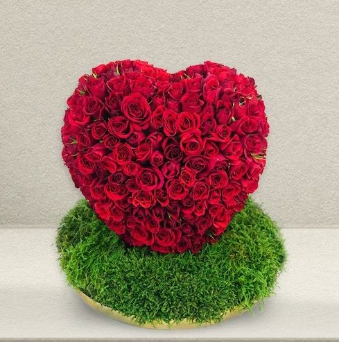 Red Heart Roses Arrangement