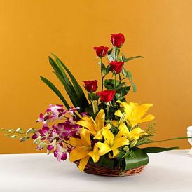 Mix Flowers Arrangement 